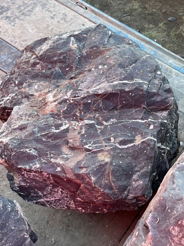 Камни для ландшафтного дизайна красно-фиолетовые 10-60 килограмм купить в Коломне