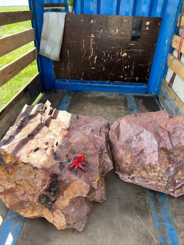 Ландшафтные глыбы красно-фиолетовые 200-1000 килограмм купить в Коломне
