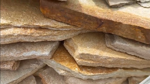 Плитняк златолит жёлтый золотистый для отмостки купить в Коломне