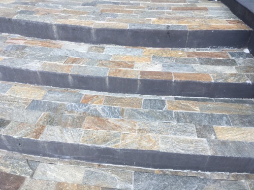 Плитка из Златолита Уральского для лестницы купить в Коломне