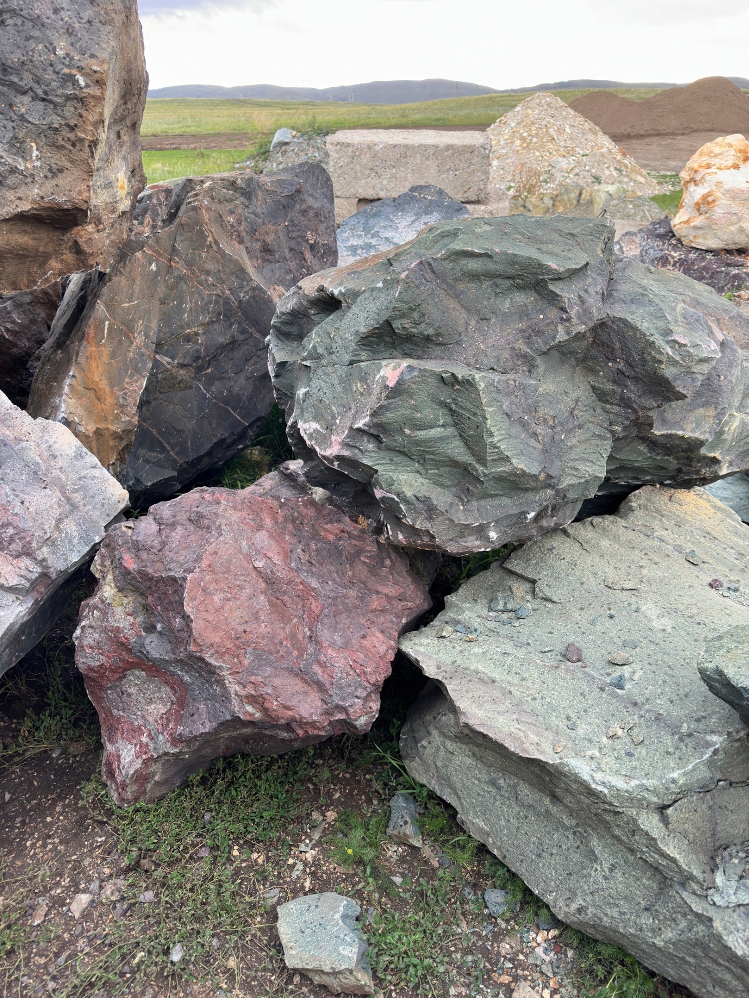 Камни для ландшафтного дизайна зелёные 10-60 килограмм купить в Коломне