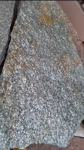 Плитняк златолит серебристый для цоколя, отмостки купить в Коломне