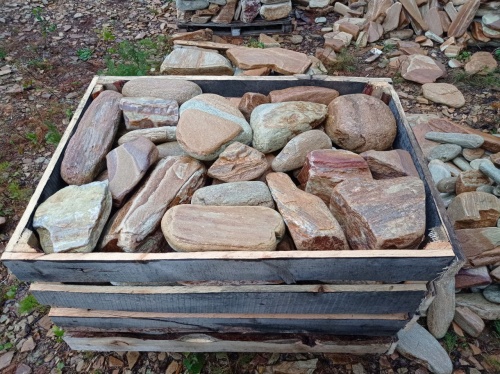 Златолит жёлтый, жёлто-зелёный глыбки и валуны для ланшафтного дизайна купить в Коломне